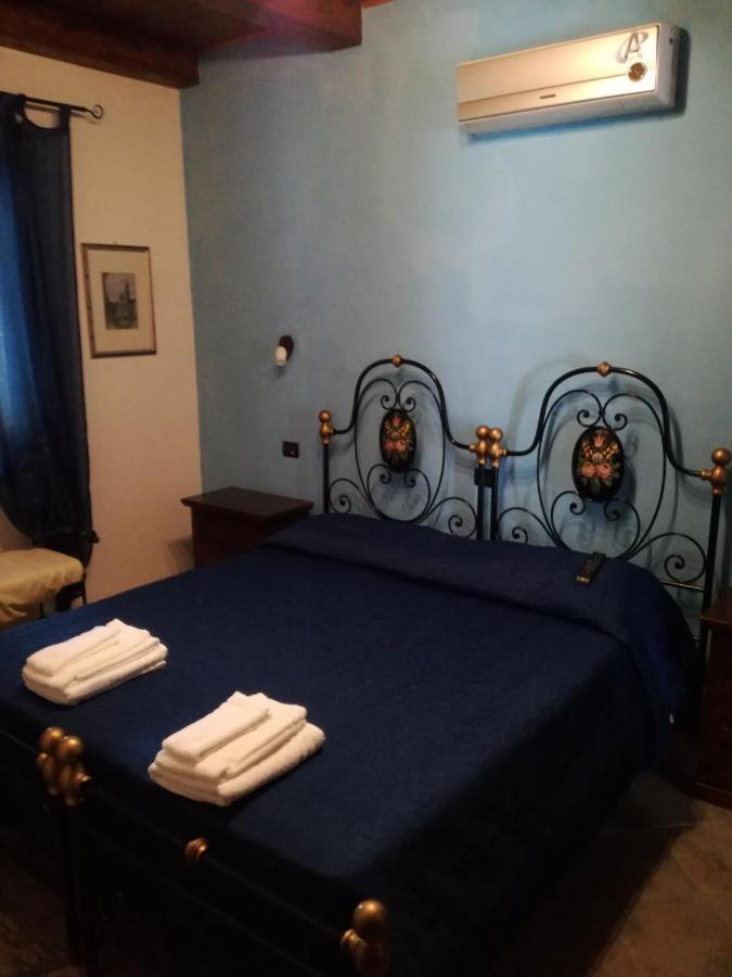 B&B Funtanadetalia 奥尔梅多 外观 照片
